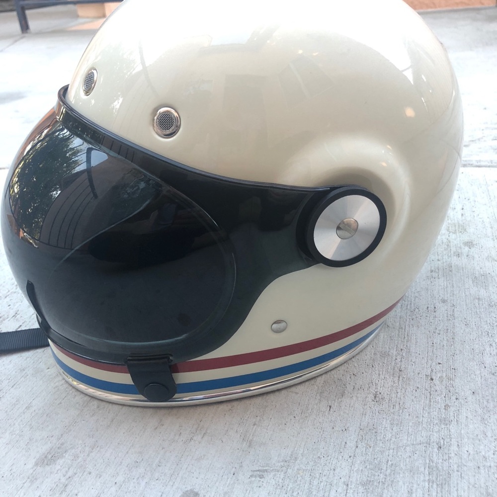 Bell Bullitt retro motorcycle helmet